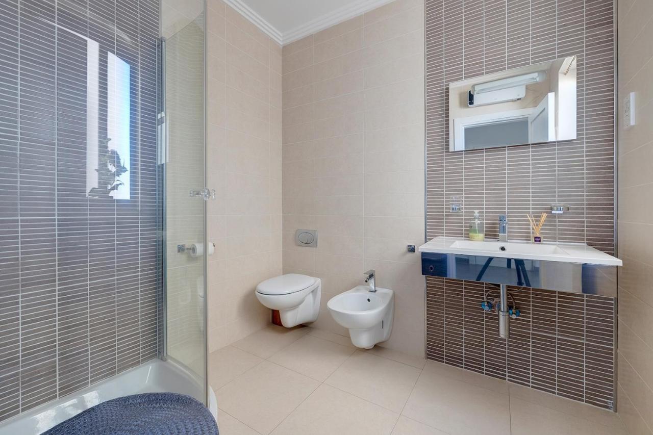 Perfect Location Idyllic 2Br Apartment Sliema Luaran gambar